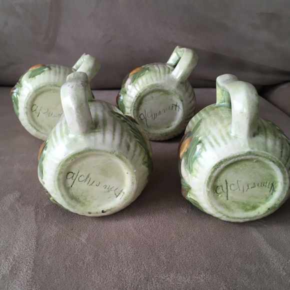 Vintage 70's Hand-painted Ceramic Mushroom Mug Set of 4 - Picture 4 of 15